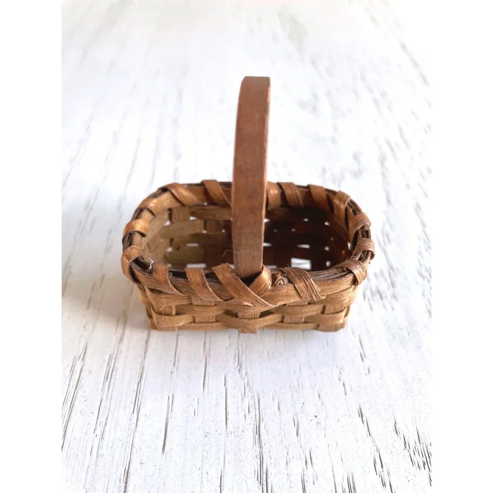 Miniature Handwoven Splint Basket‎ with Handle Rustic Dollhouse Farmhouse Decor